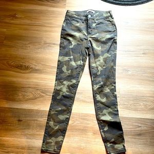So camo jeans girls